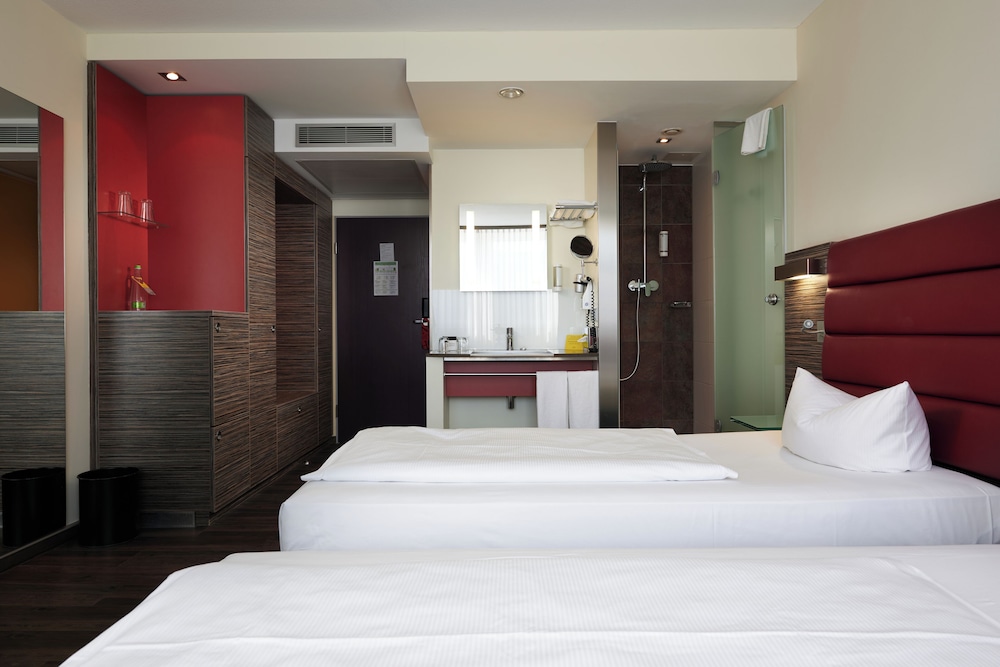 Novina Hotel Wohrdersee Nurnberg City 24/64