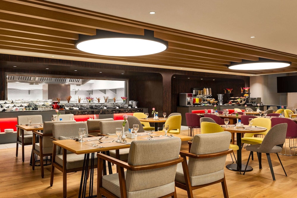 رمادا إنكور باي ويندام كورنيش الخبر(Ramada Encore by Wyndham Al Khobar Corniche) 39/60