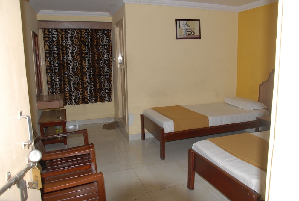 Hotel Bhavani Lodge 11/23