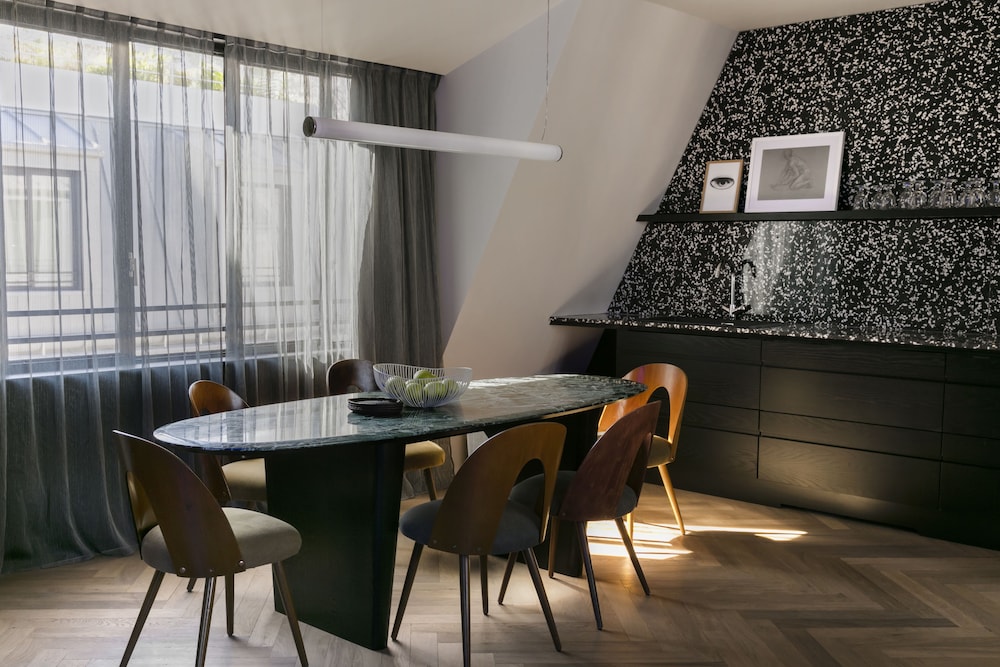 Hotel National Des Arts Et Metiers 58/62