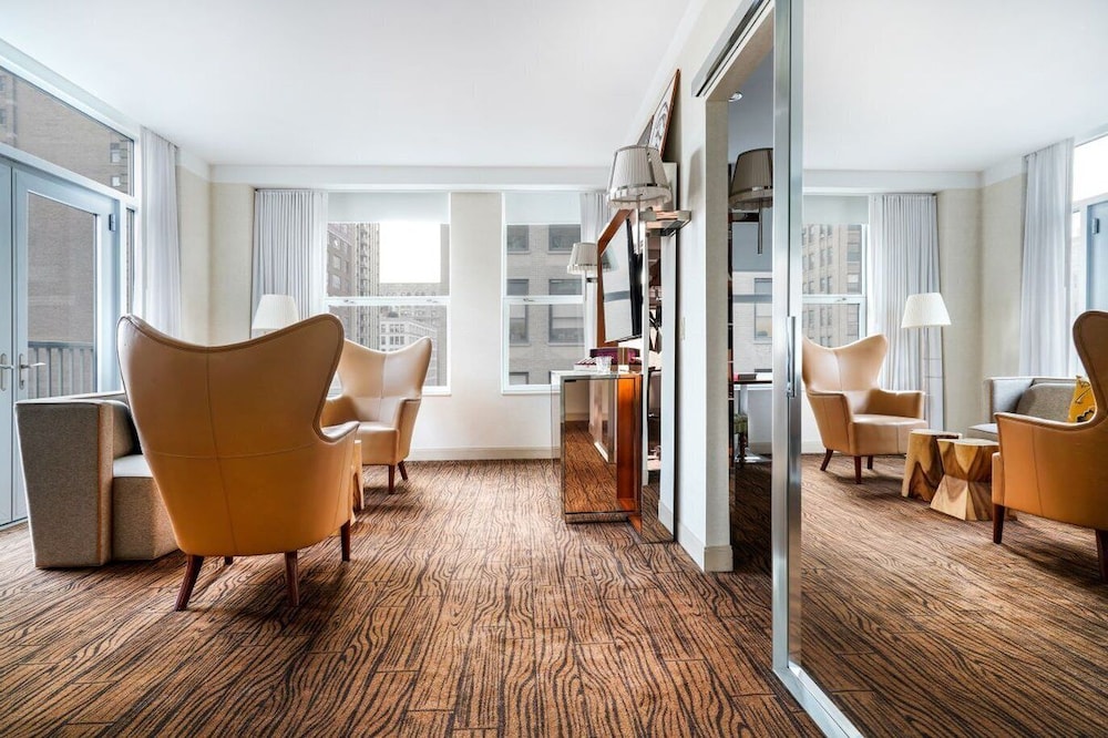 Hotel Park Ave 48/73