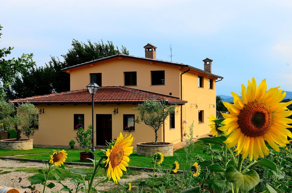 Borgo Mandoleto Hotel 3/50