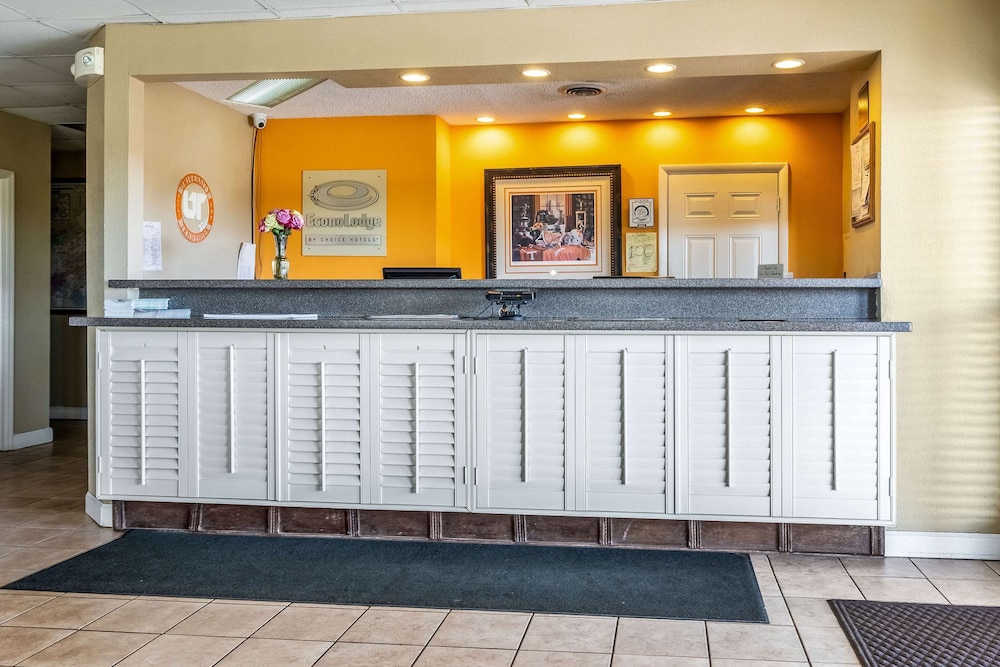 Econo Lodge Knoxville West - Turkey Creek 8/33