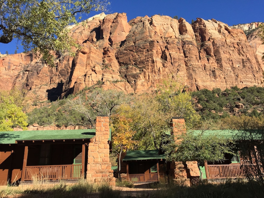 Zion Lodge Inside The Park 37/41