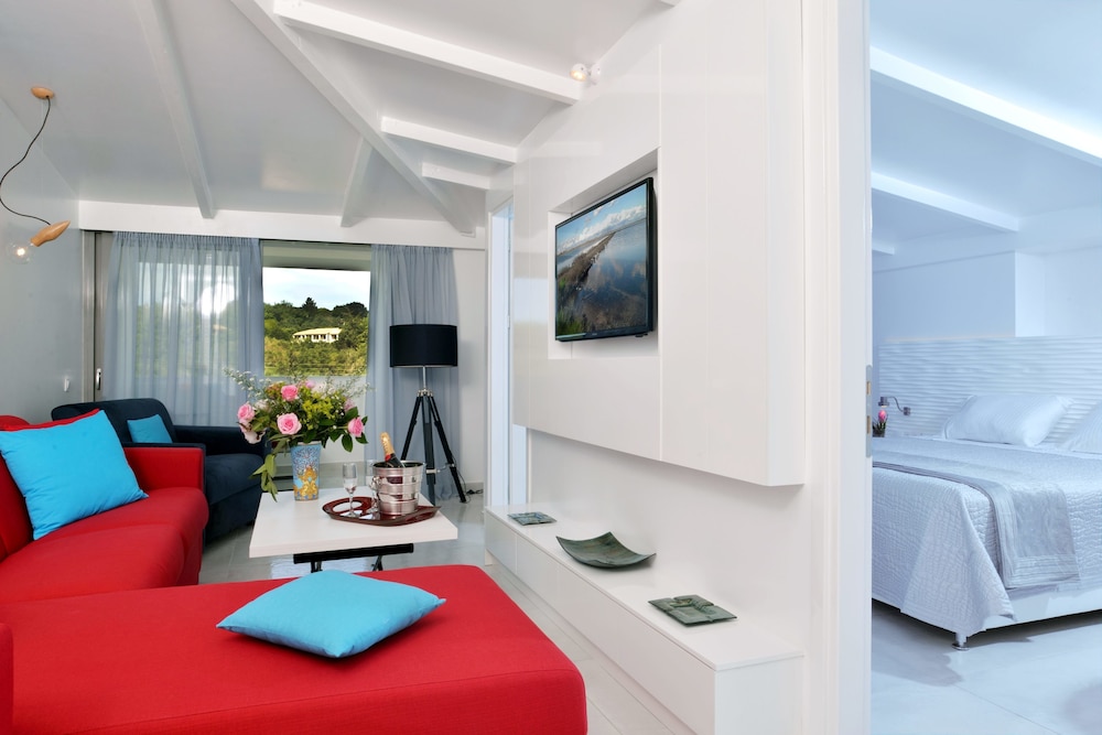 TRYP by Wyndham Corfu Dassia 51/69