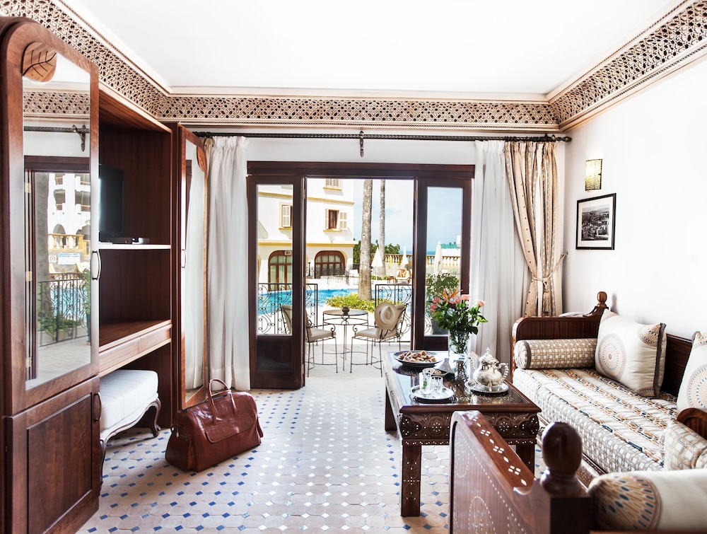 Grand Hotel Villa de France 26/34