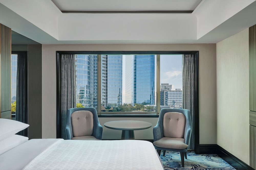 1 Bedroom, Executive, Suite, King Bed, Smoking