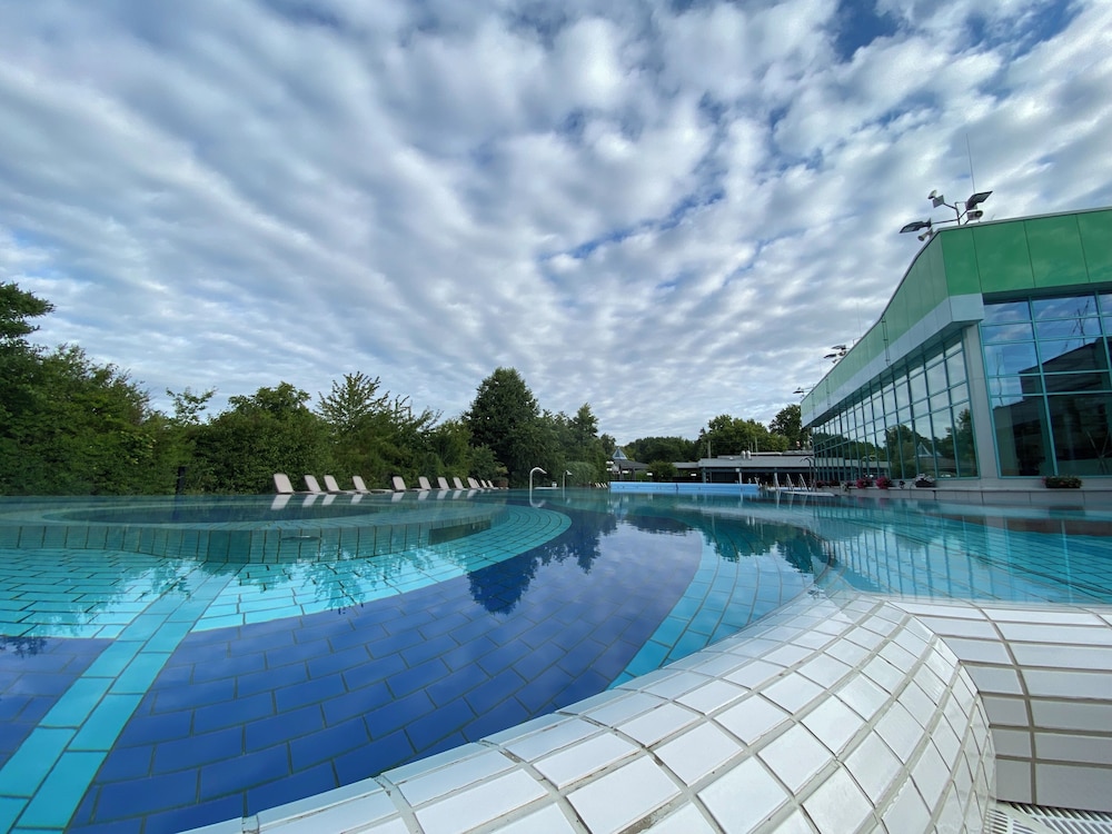 Sonnenhügel Hotel & Ferienwohnungen 46/69