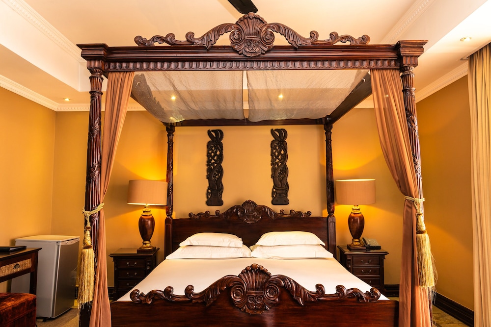 Anta Boga Hotel 8/34