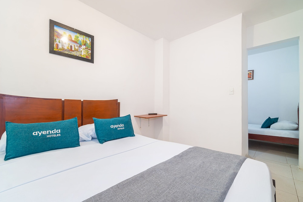ROOM, TRIPLE