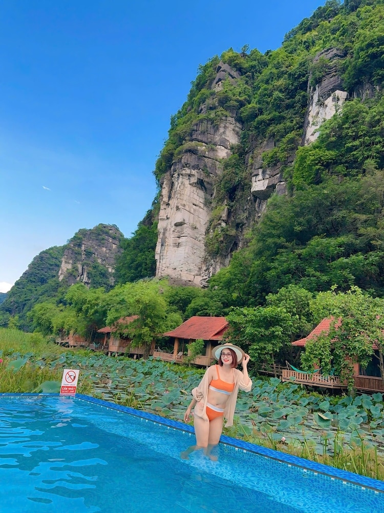Lotus Field Homestay 35/50