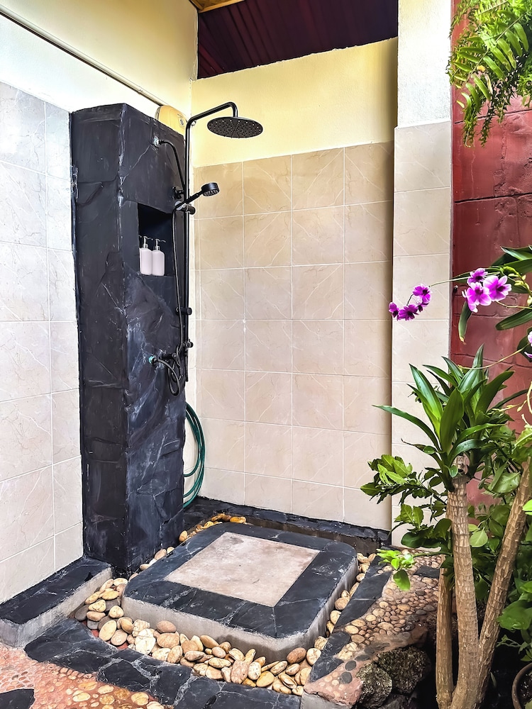 Shanti Lodge Phuket 16/58
