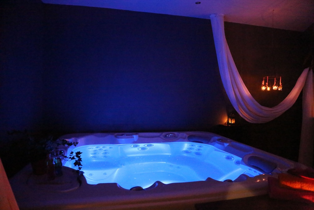 ACROPOL HOTEL 13/26