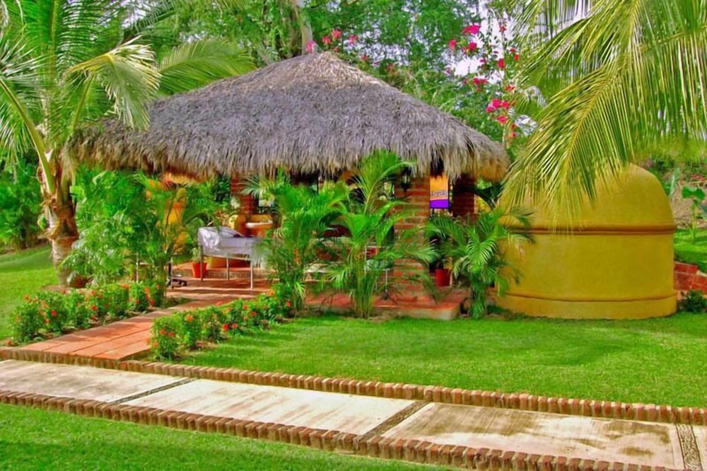 Canadian Resorts Nuevo Vallarta 35/47