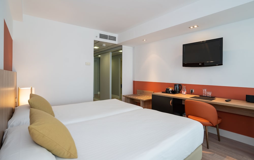 Medplaya Hotel Flamingo Oasis 5/30