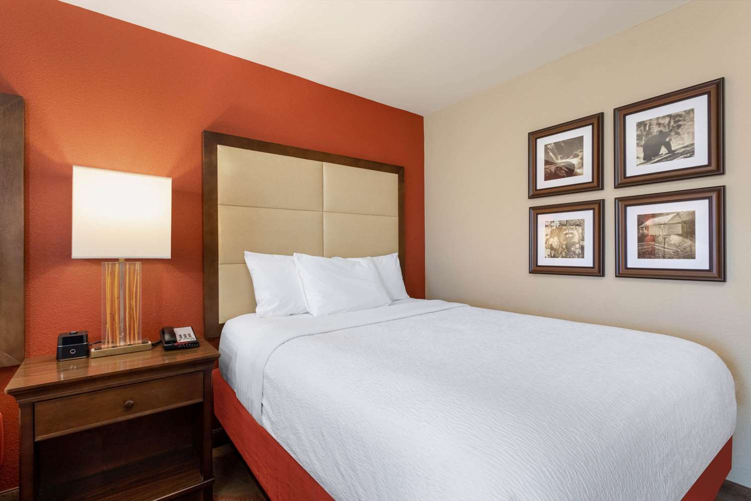 La Quinta Inn Suites Pigeon Forge 24/64