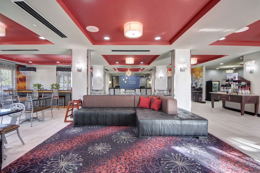 Holiday Inn Express Hotel Amp Suites Oklahoma City North 15/50