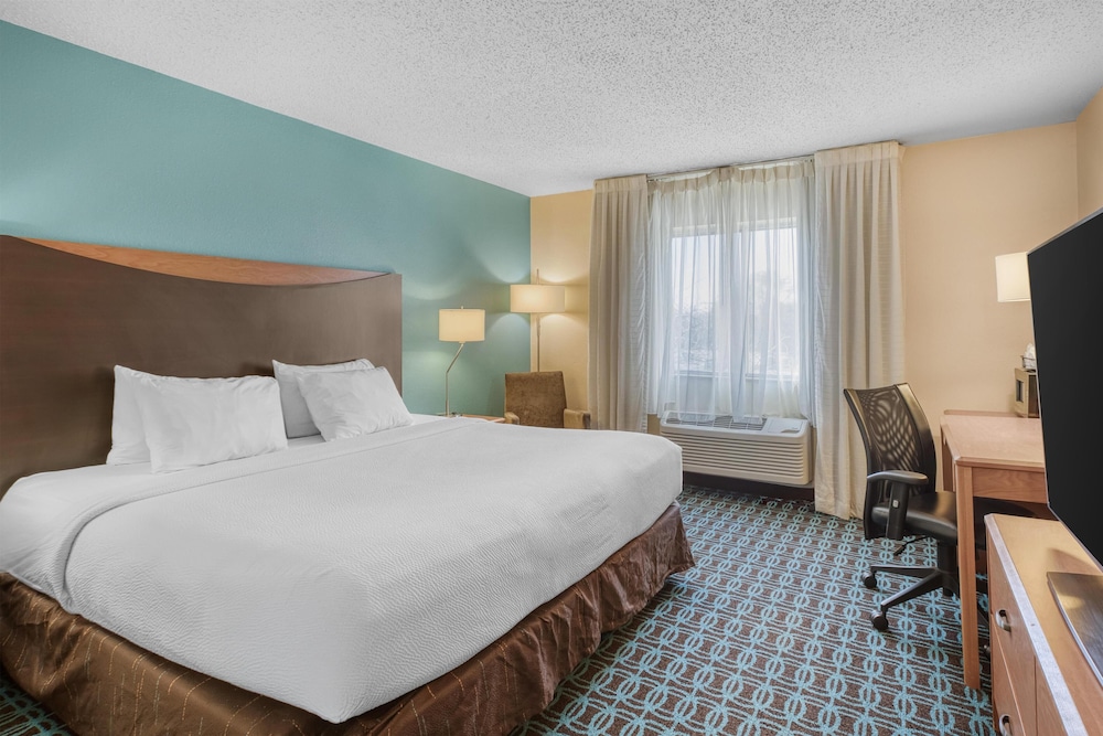 SureStay by Best Western Mount Pleasant Racine 21/61