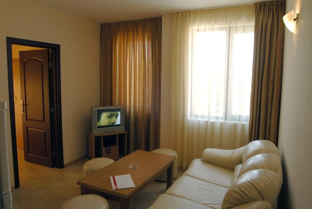 Aparthotel Rose Village 49/65