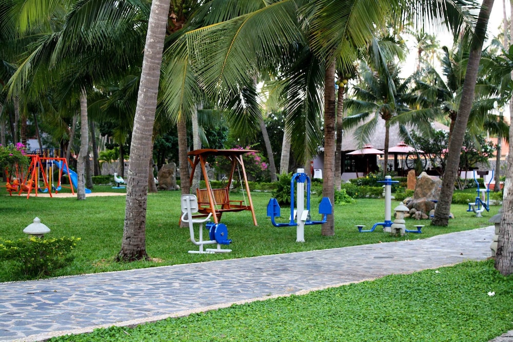 Muine Decentury Beach Resort Spa 46/65