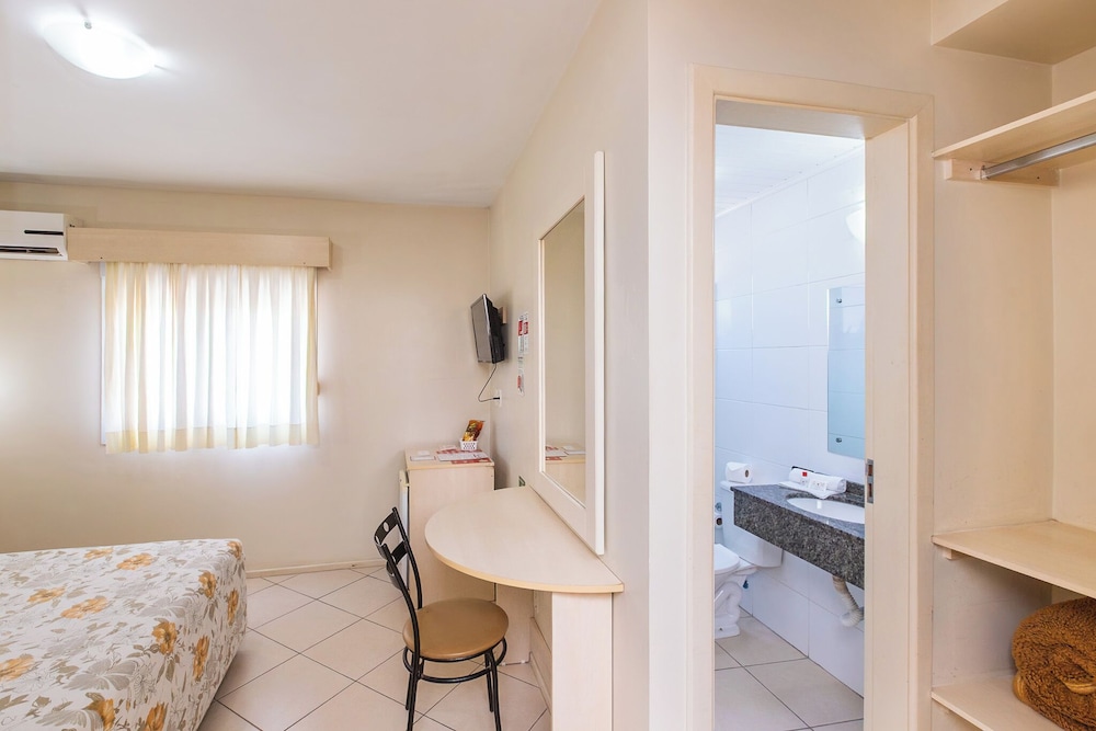 Hotel Express Canoas 53/53