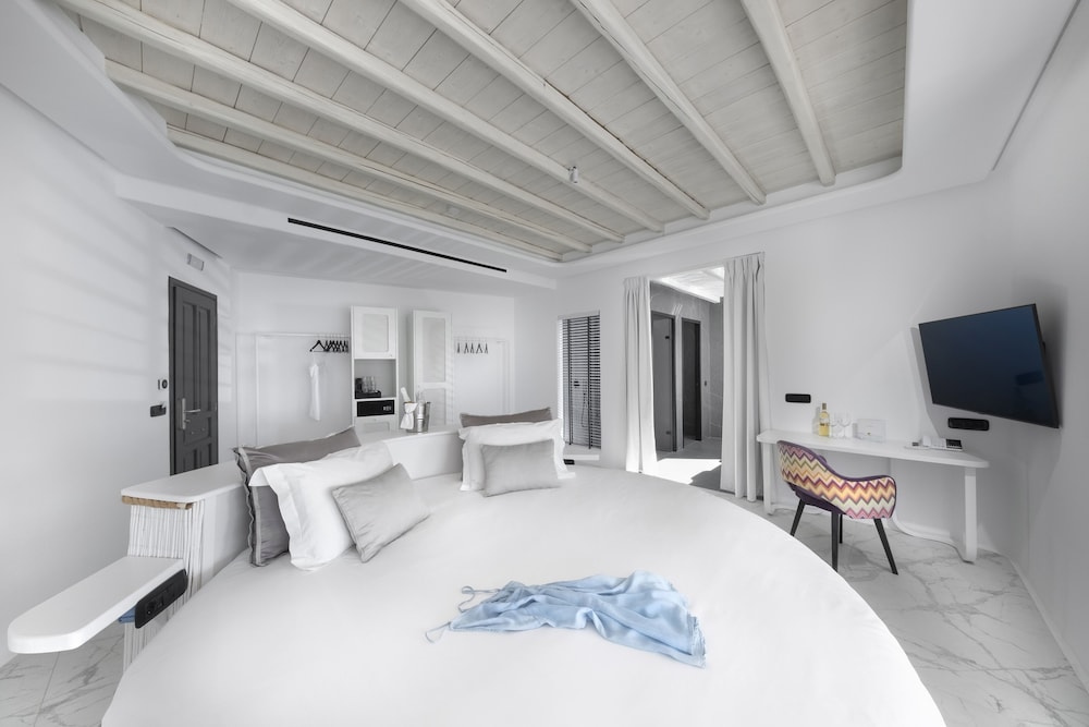 Diamond, Suite, 1 Queen and 1 Single Bed, Sea View, Private Pool