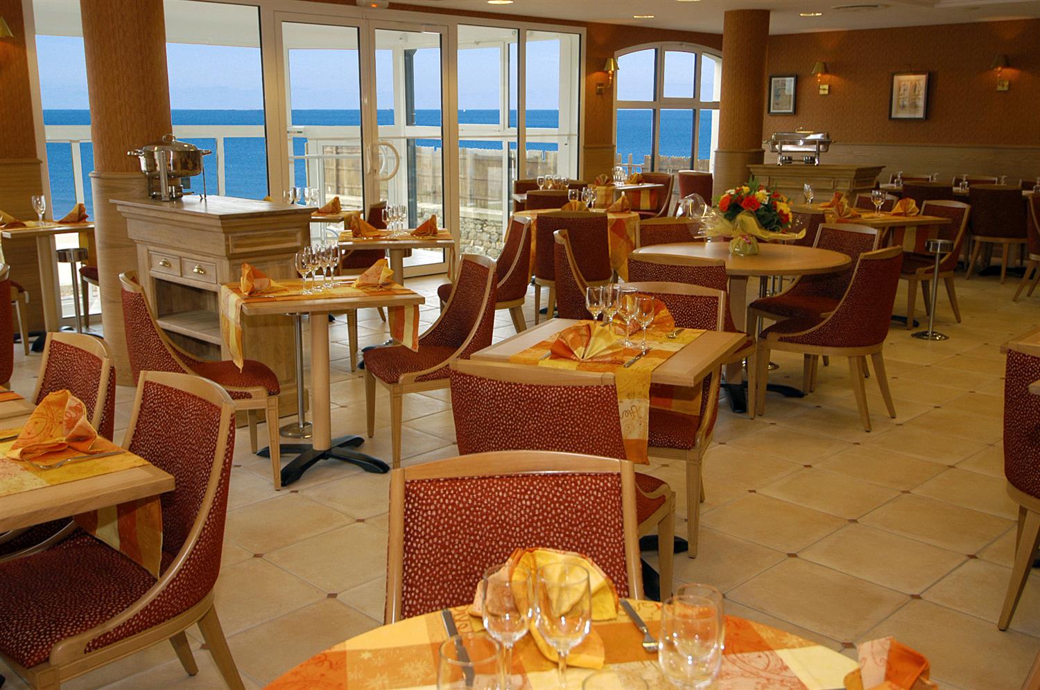 restaurant cafeteria