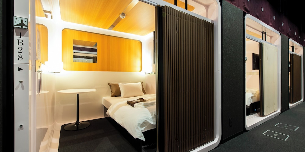 FIRSTCABIN Kyoto Nijojo 22/61