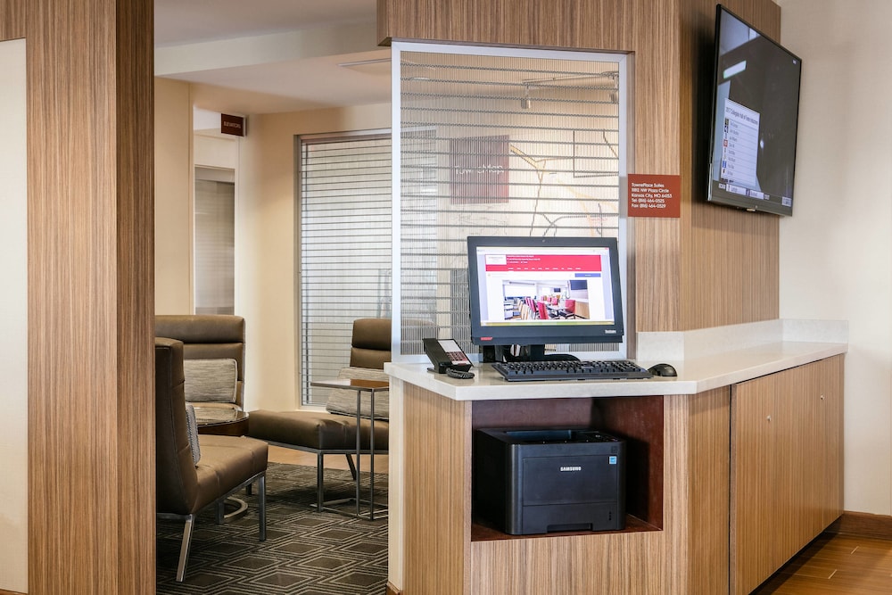 TOWNEPLACE SUITES KANSAS CITY AIRPORT 38/40