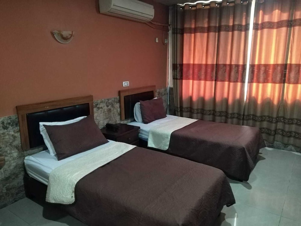 Amman Palace Hotel 8/50