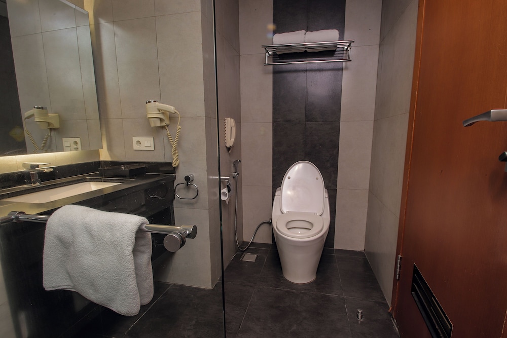 FUGO Hotel Banjarmasin (ex Mercure Banjarmasin) 50/55