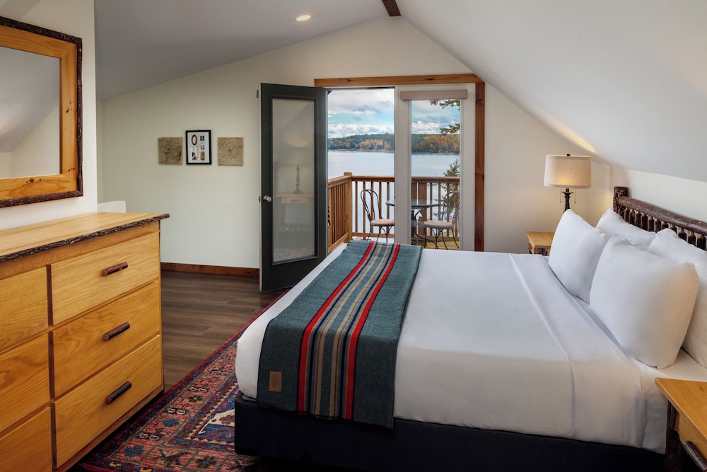 The Lodge at Schroon Lake 12/49