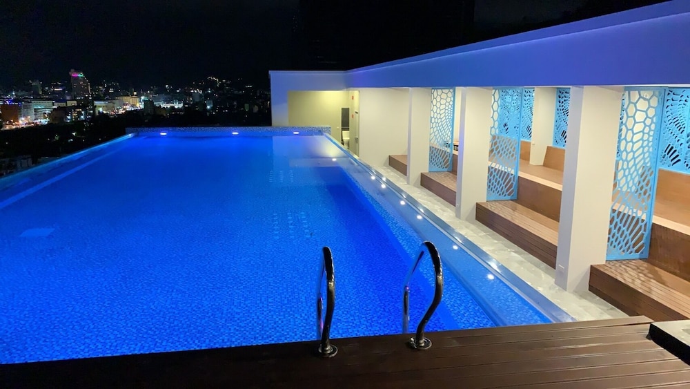 Kana Triple L Hotel 36/67