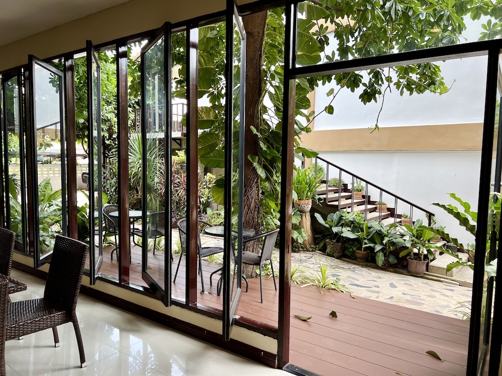 Hotel La Villa Khon Kaen 37/72