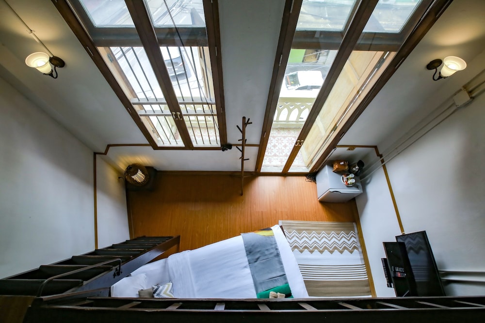 103 - Bed And Brews 14/50