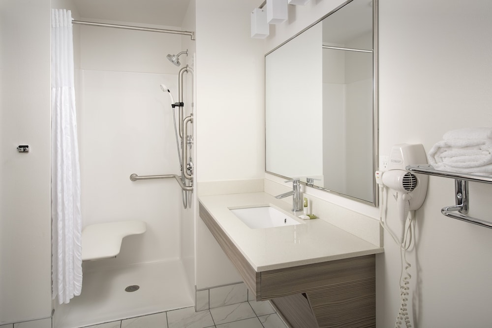 WoodSpring Suites Portland Vancouver 38/39