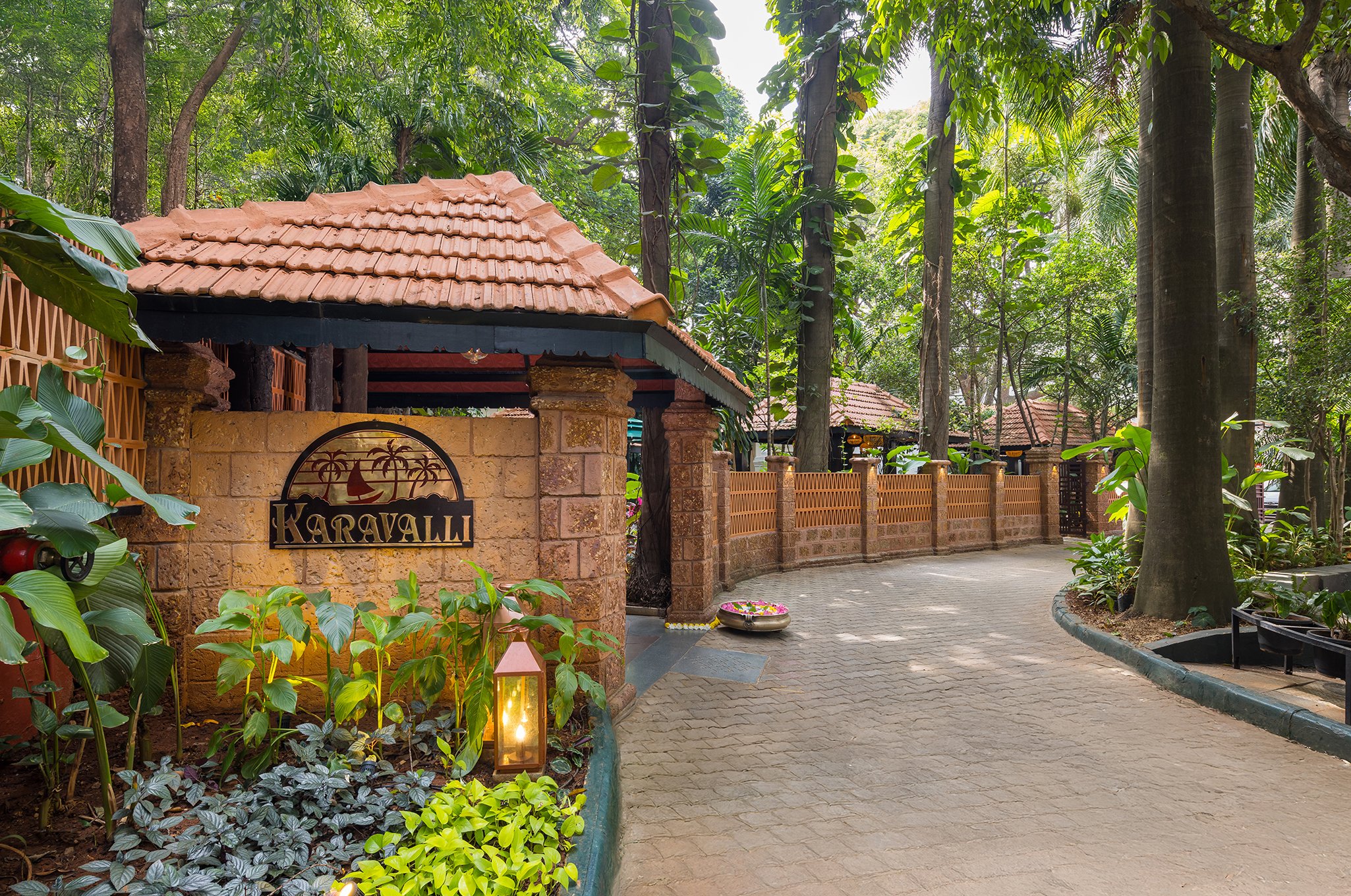 Vivanta Bengaluru Residency Road 8/77