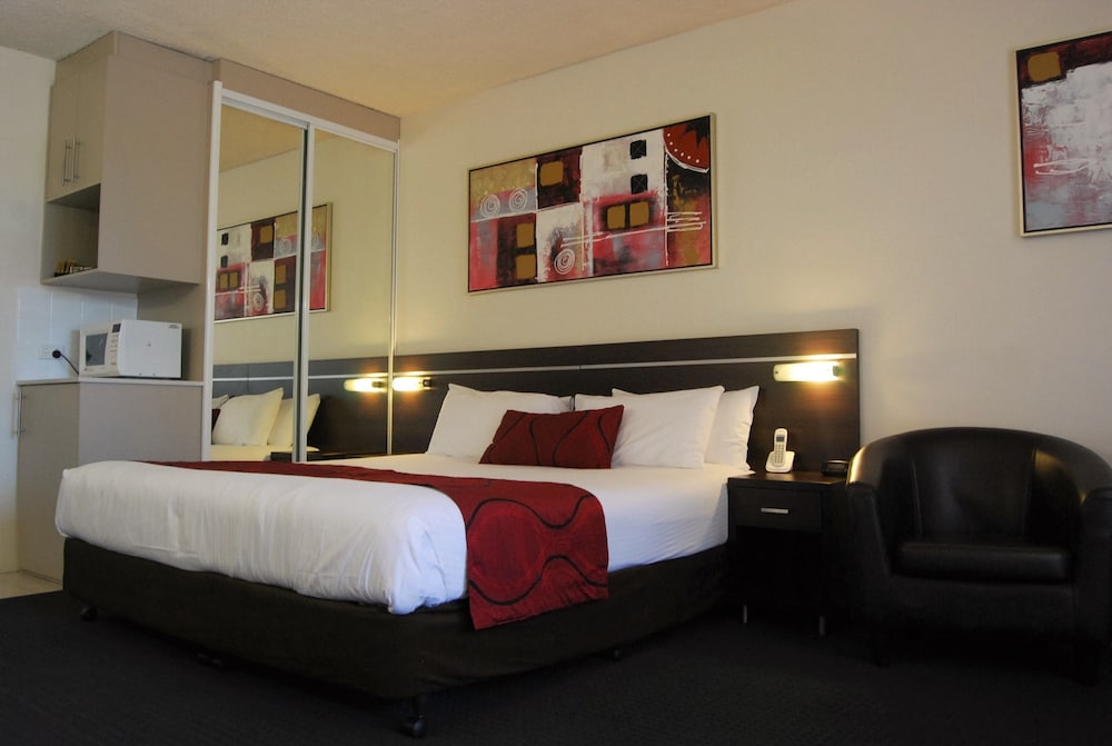 Golden West Motor Inn 18/43