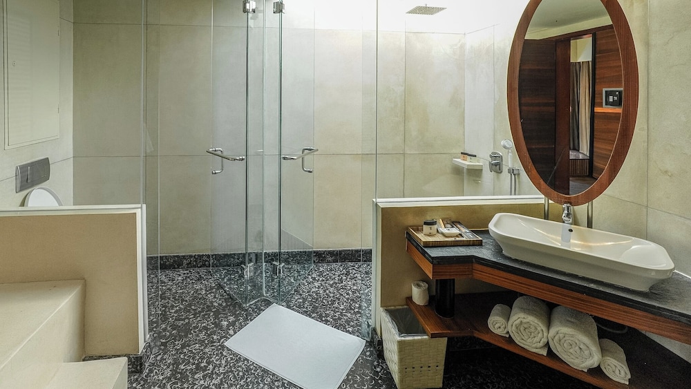 TS Suites Seminyak Bali 44/45