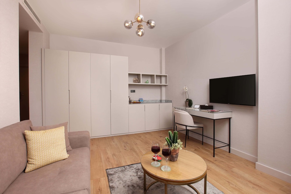 The Pearl Suites 16/29