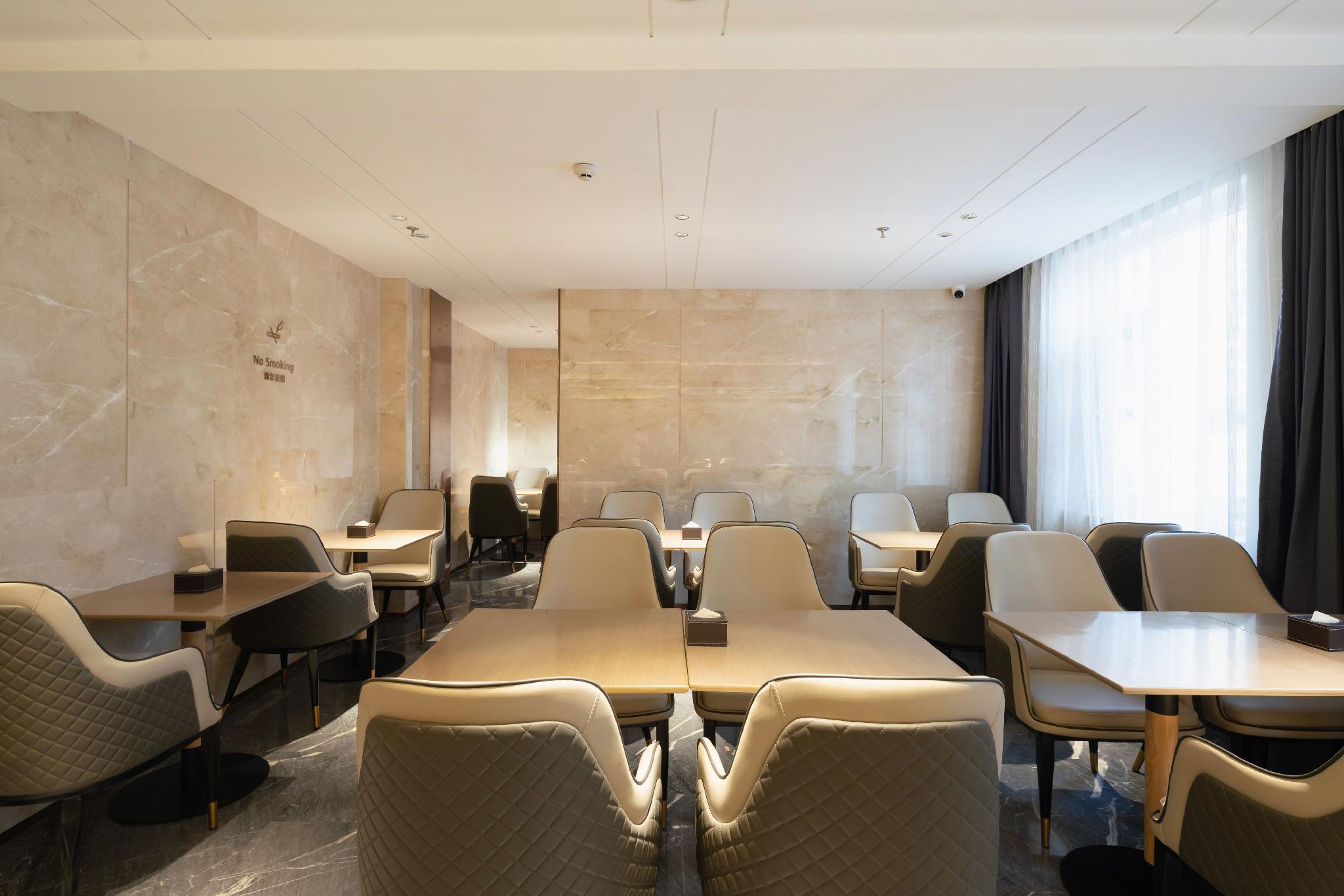 Lavande Hotel (Beijing Gongti Sanlitun) 40/50