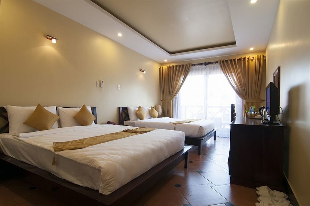 Thai Hoa Resort 18/75