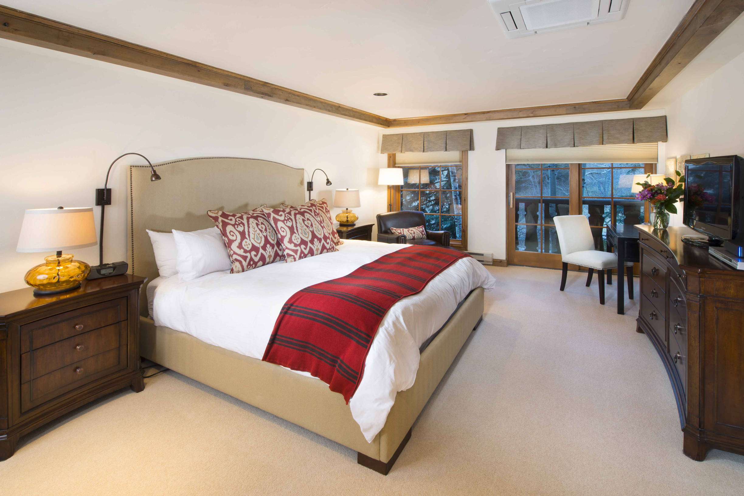 3 Bedrooms, Condo, Belvedere, Slope