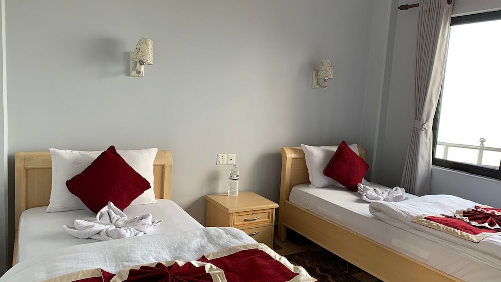 STANDARD, TWIN BEDS, VALLEY VIEW