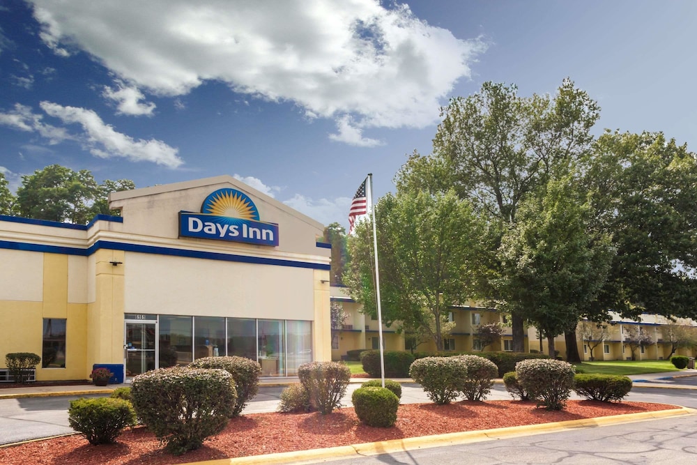Days Inn by Wyndham Portage/Indiana Dunes National Park in PORTAGE - IN