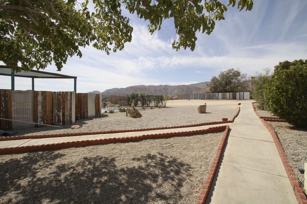 Harmony Motel 39/50