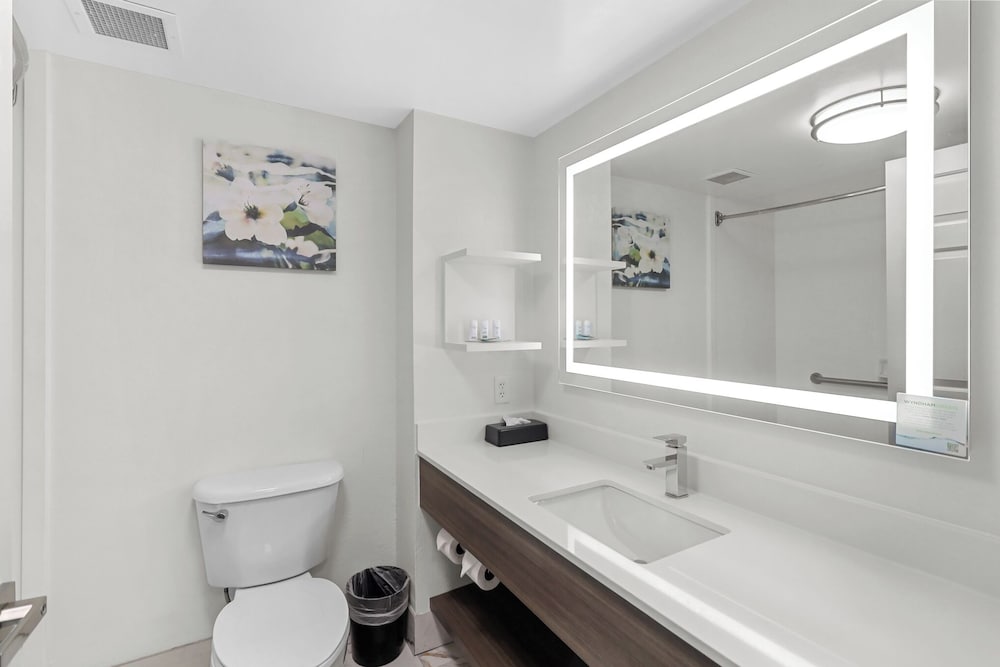 غرفة بسريرين مزدوجين، La Quinta Inn & Suites by Wyndham Atlanta South - Newnan 4/5