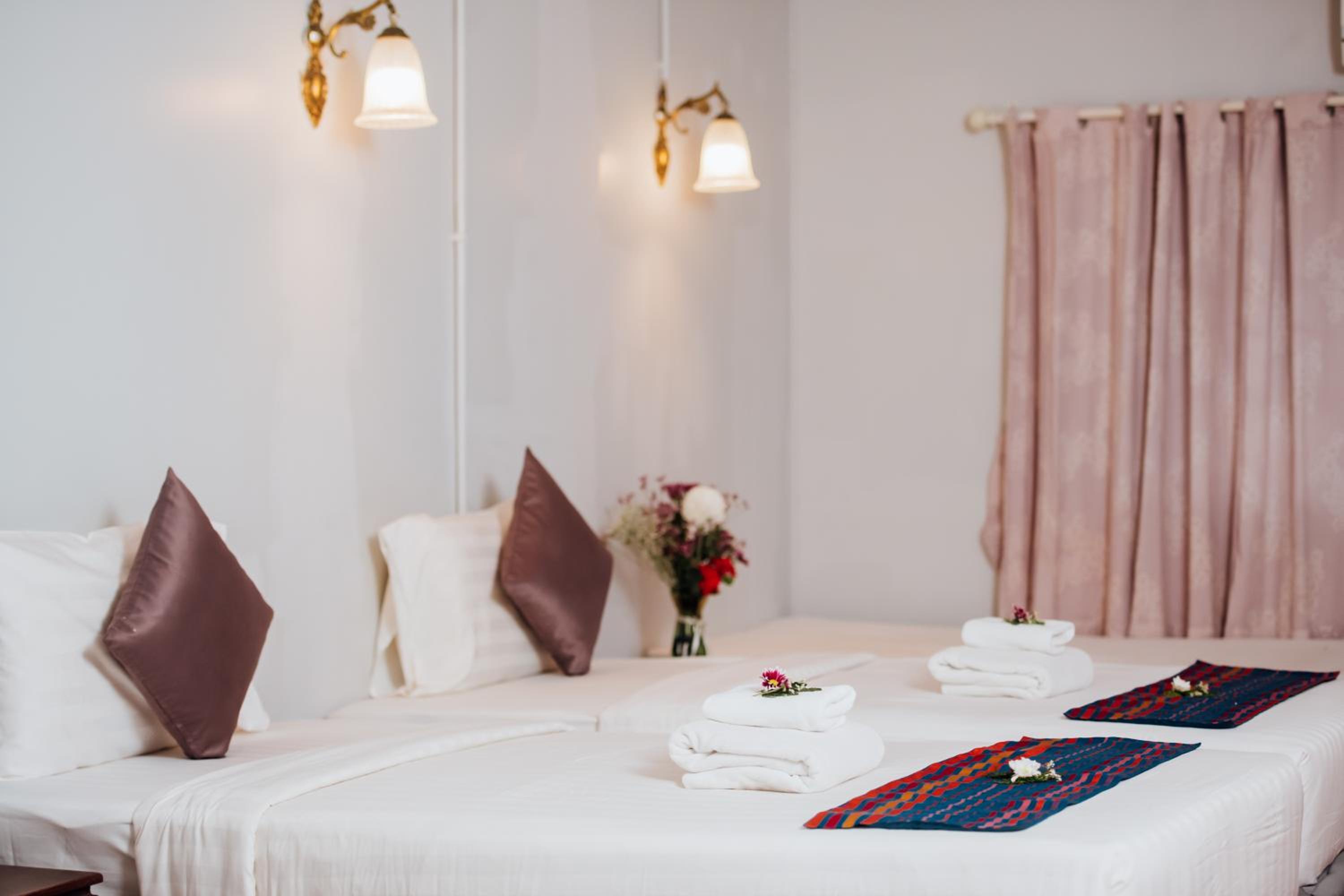 Room, 4 Beds, Standard Building