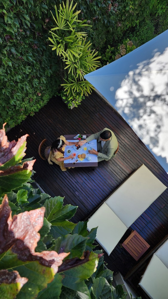 248 Finisterra Hotel Boutique Argentino 58/73