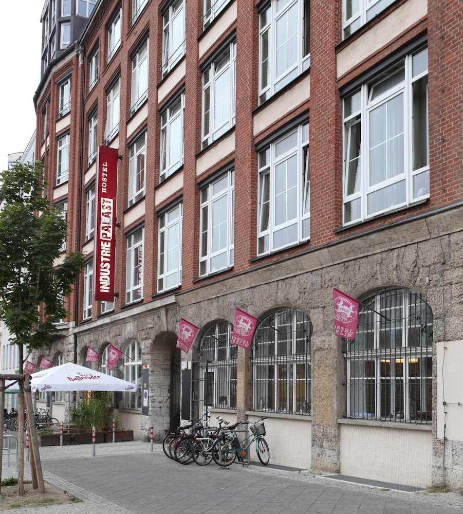 Industriepalast Hostel 63/67